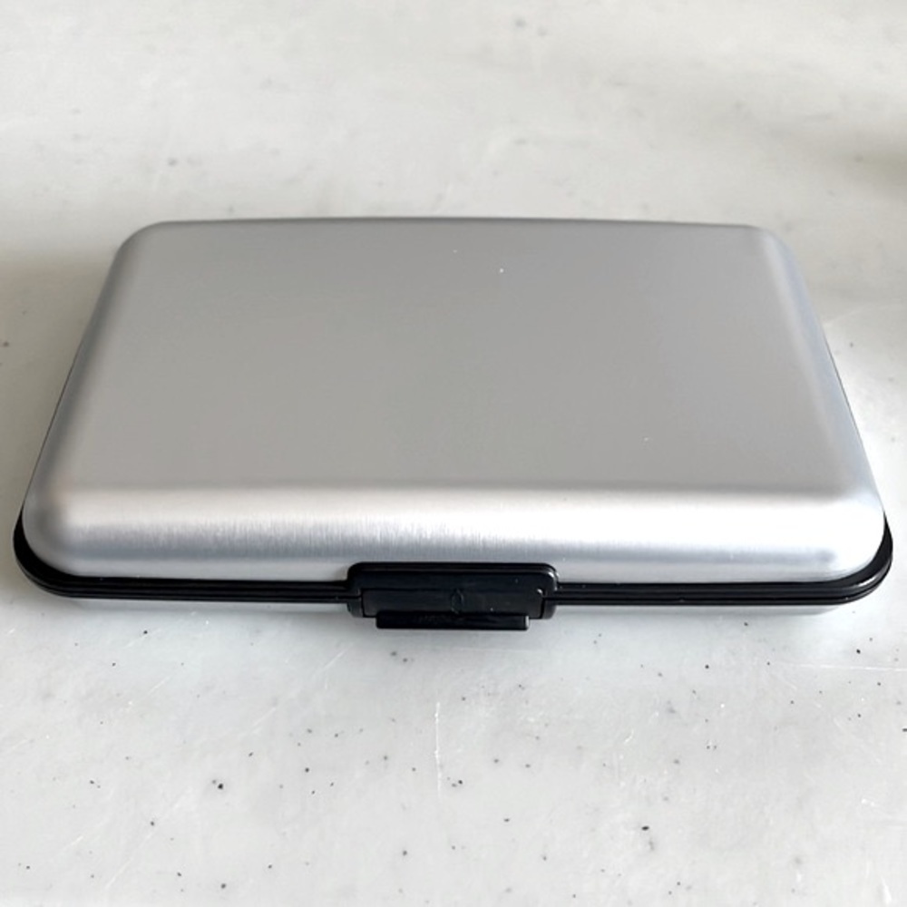 Card holder